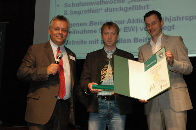von links: Hofrat DI Dr. Wilhelm Himmel, Abfallberater Gerhard Kerschbaumer, LTAbg. Bgm. Ernst Gödl