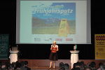 Moderatorin Silvia Gaich bei der Ankündigung des "Frühjahrsputz 2009"