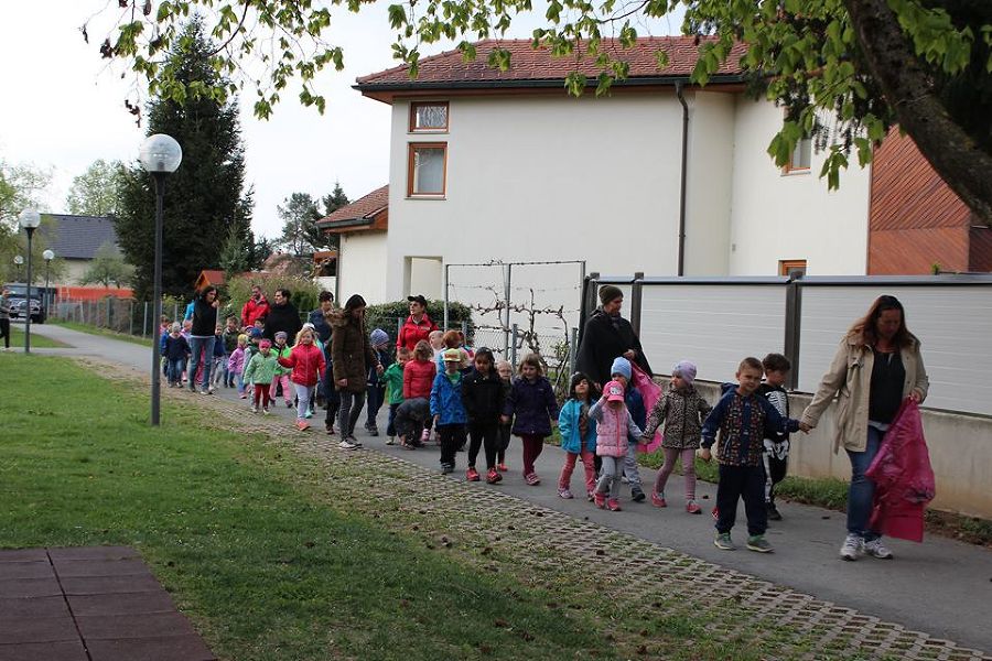 Steiermärkische Berg und Naturwacht Ortseinsatzstelle Leibnitz und der Kindergarten "Sparefroh"