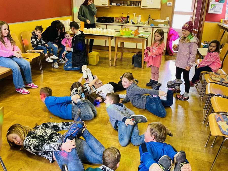 Kinderfreunde_6: Kinderfreunde_6: